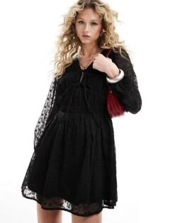 Reclaimed Vintage Mini Dress With Long Sleeves In Black For Women -Closet Theory Her 205457049 2