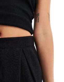 Reclaimed Vintage Mensy Wide Leg Trouser In Linen Look For Women Black -Closet Theory Her 206716962 4