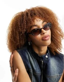 Reclaimed Vintage 90s Oval Sunglasses In Brown For Women