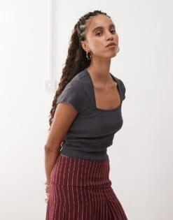 Reclaimed Vintage Square Neck Fitted T-shirt In Black For Women -Closet Theory Her 207603564 1 black 1