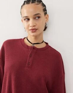 Reclaimed Vintage Long Sleeve Waffle Henley Top In Burgundy For Women -Closet Theory Her 207687932 3