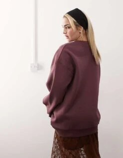 Reclaimed Vintage Oversized Crew Neck Sweatshirt With Butterfly Print In Burgundy For Women -Closet Theory Her 207706333 4