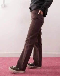 Reclaimed Vintage High Rise Straight Leg Jeans In Brown For Women -Closet Theory Her 207835283 2