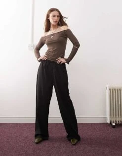 Reclaimed Vintage Pull On Satin Trousers In Black For Women -Closet Theory Her 207881718 1 black 1