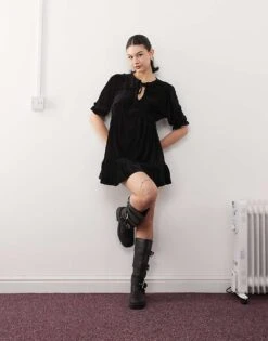 Reclaimed Vintage Cord Tea Dress In Black For Women -Closet Theory Her 208014906 1 black 1