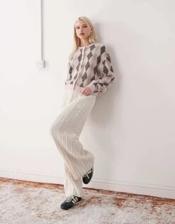 Reclaimed Vintage Boxy Cardigan In Argyle Print For Women Pink -Closet Theory Her 208137473 4