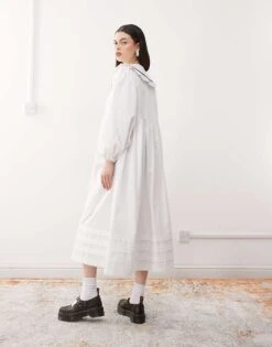Reclaimed Vintage Frill Collar Midi Smock Dress In White Poplin For Women 9 Reclaimed Vintage Frill Collar Midi Smock Dress In White Poplin For Women -Closet Theory Her 208234836 3