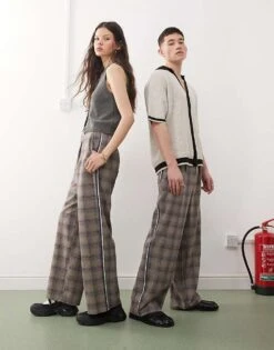 Reclaimed Vintage Unisex Wide Leg Trouser In Brown Check For Unisex