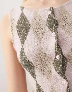 Reclaimed Vintage Button Through Vest In Argyle Print For Women Pink -Closet Theory Her 208366937 3