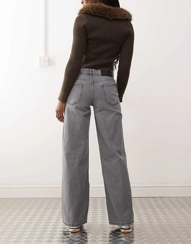 Closet Theory Her 40 Closet Theory Her -Closet Theory Her 206647356 2